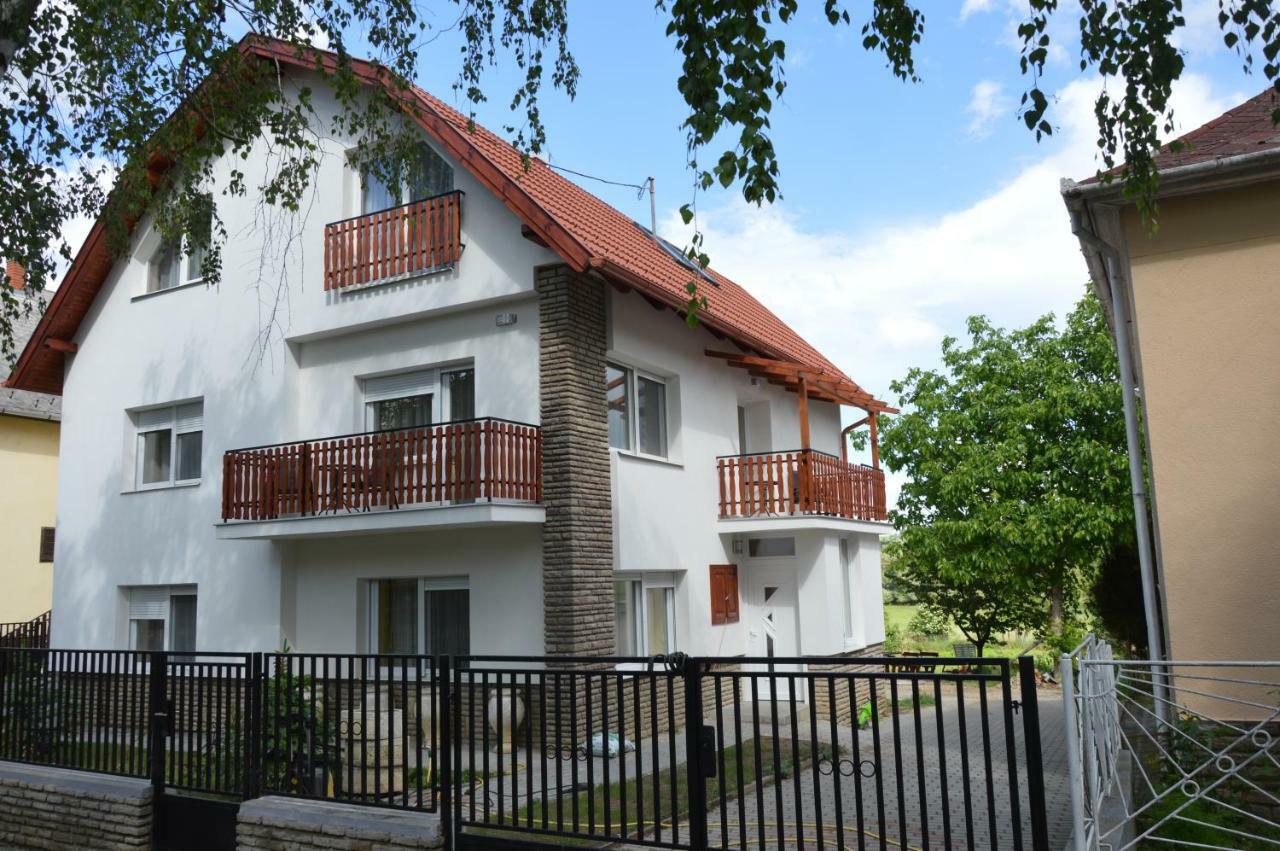 Varga Apartman Hévíz מראה חיצוני תמונה